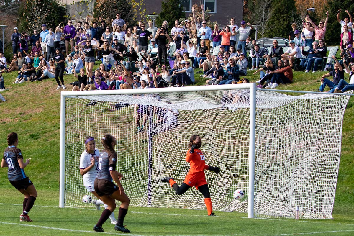 Women's soccer game, Amherst vs. Tufts.